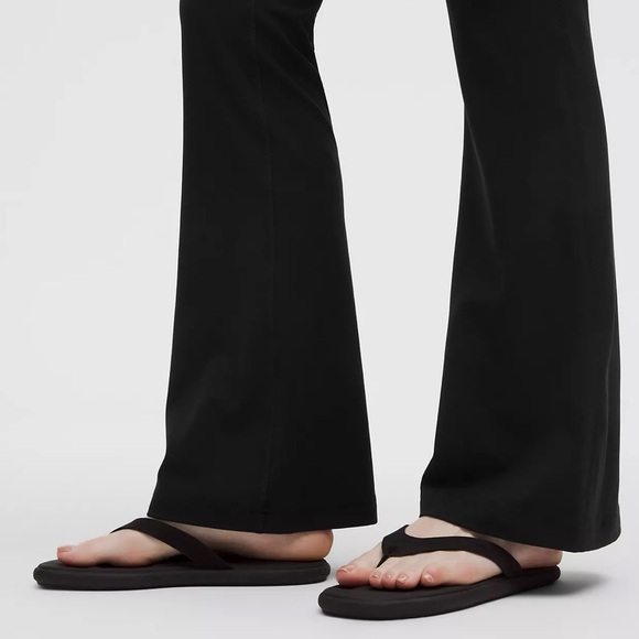 ✨NWT: Groove Nulu High-Rise Flared Leggings | Lululemon - Picture 5 of 7